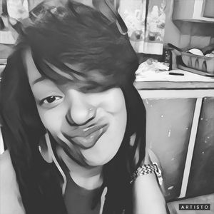 Meet your Posher, Dominique